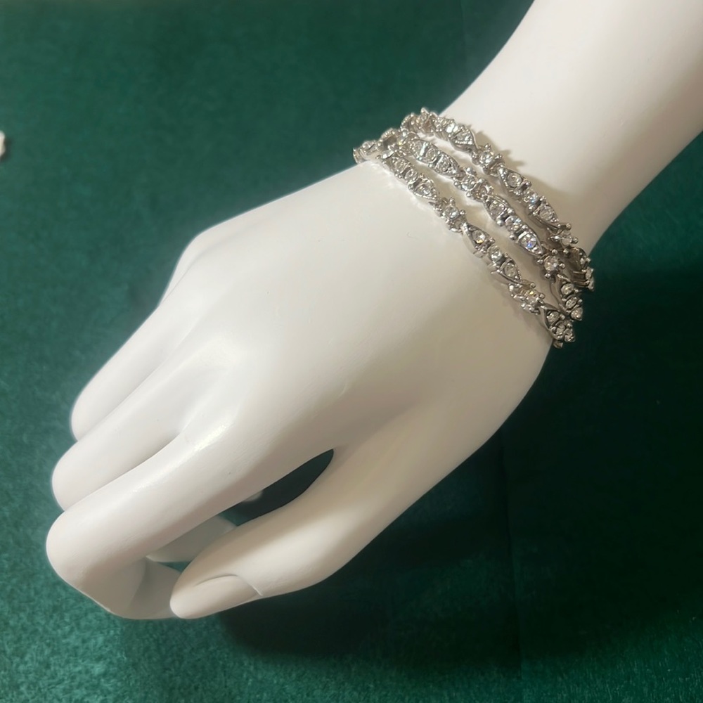 Sample Sale- bracelet- rhodium plated and Swarovski Crystal.  Canadian made.